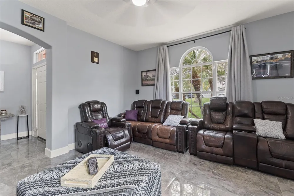 212 BROOKSHIRE DRIVE Lake Wales, FL 33898