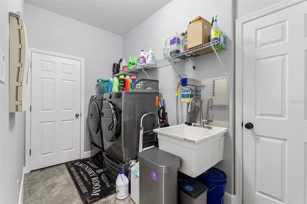 212 BROOKSHIRE DRIVE Lake Wales, FL 33898