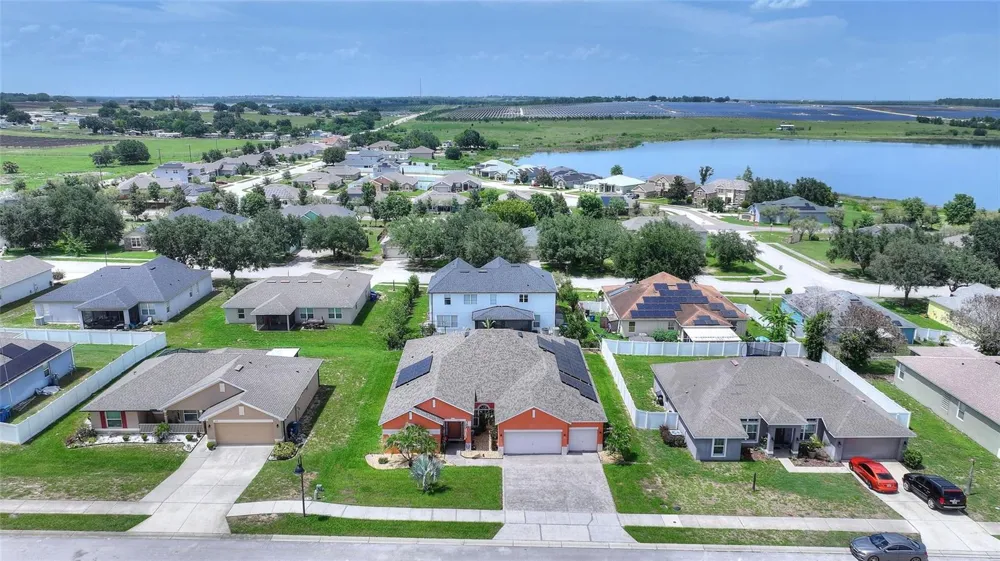 212 BROOKSHIRE DRIVE Lake Wales, FL 33898