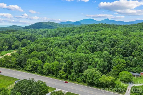 4415 Hwy 221 Highway