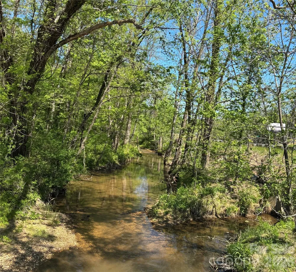 4415 Hwy 221 Highway Marion, NC 28752