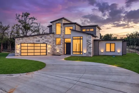 4604 Sapphire Way