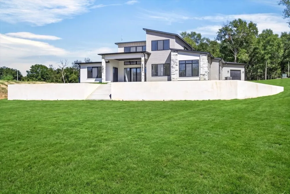 4604 Sapphire Way Caney City, TX 75148