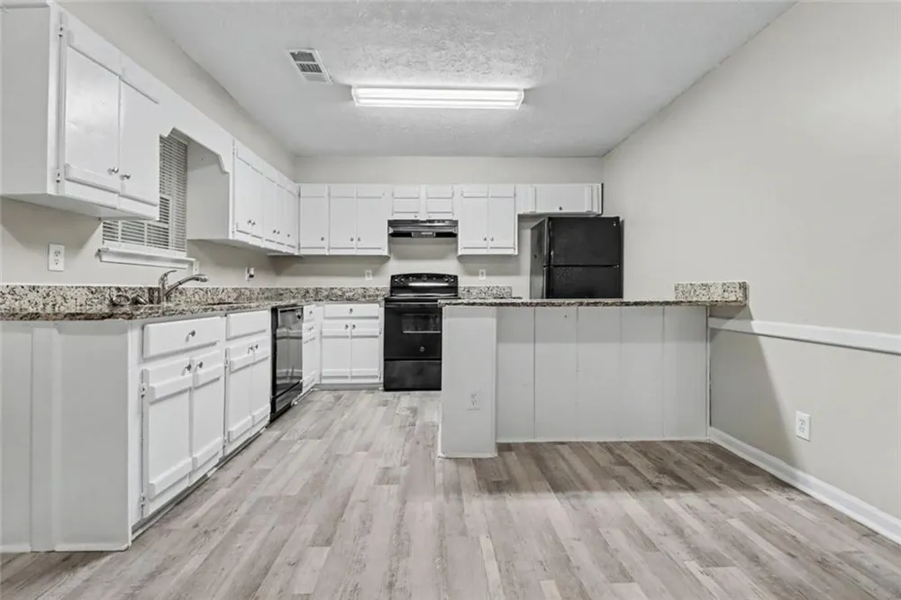 5487 Hall Circle Union City, GA 30291
