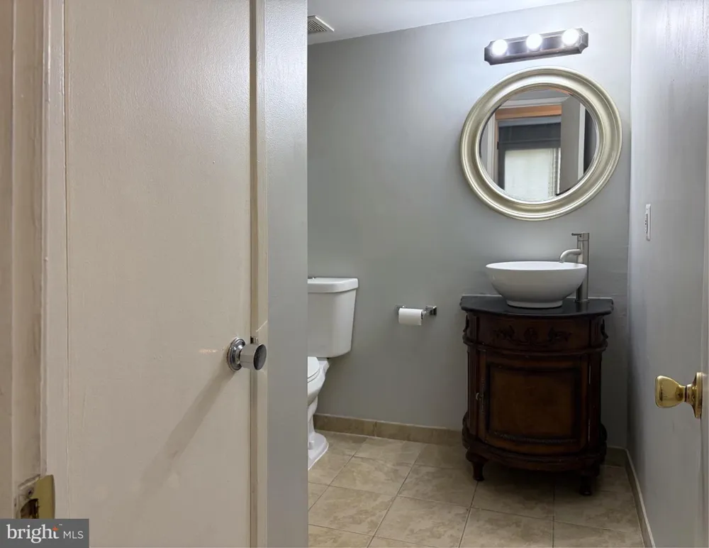 10237 PRINCE PLACE #25-105 Upper Marlboro, MD 20774