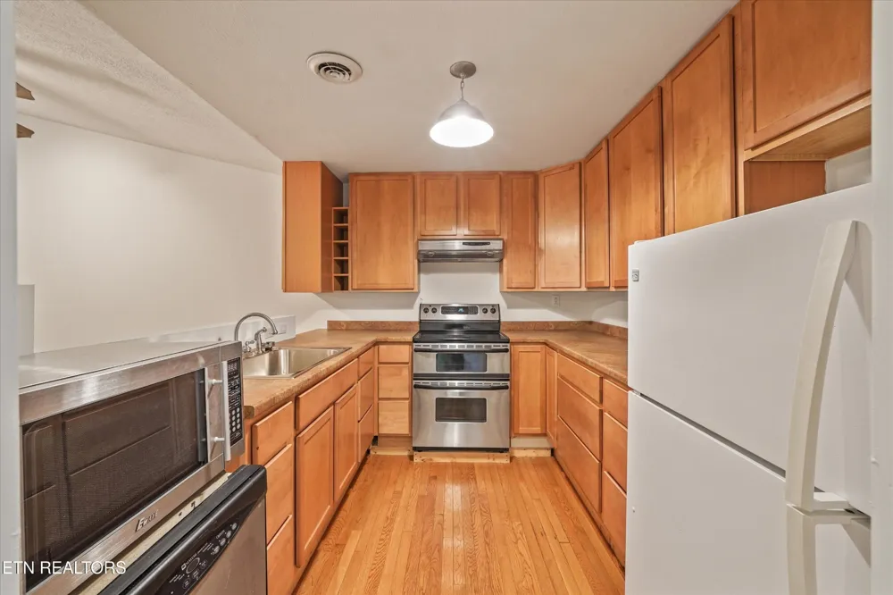 3254 Mountain Spring Way Knoxville, TN 37917