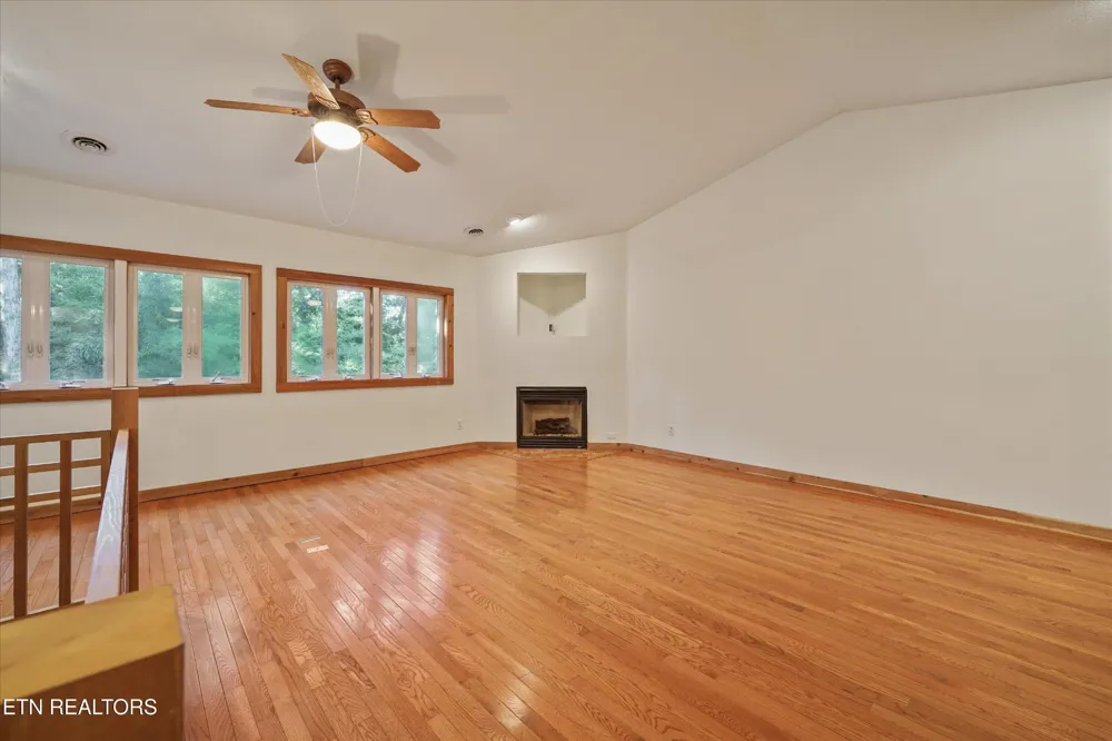 3254 Mountain Spring Way Knoxville, TN 37917