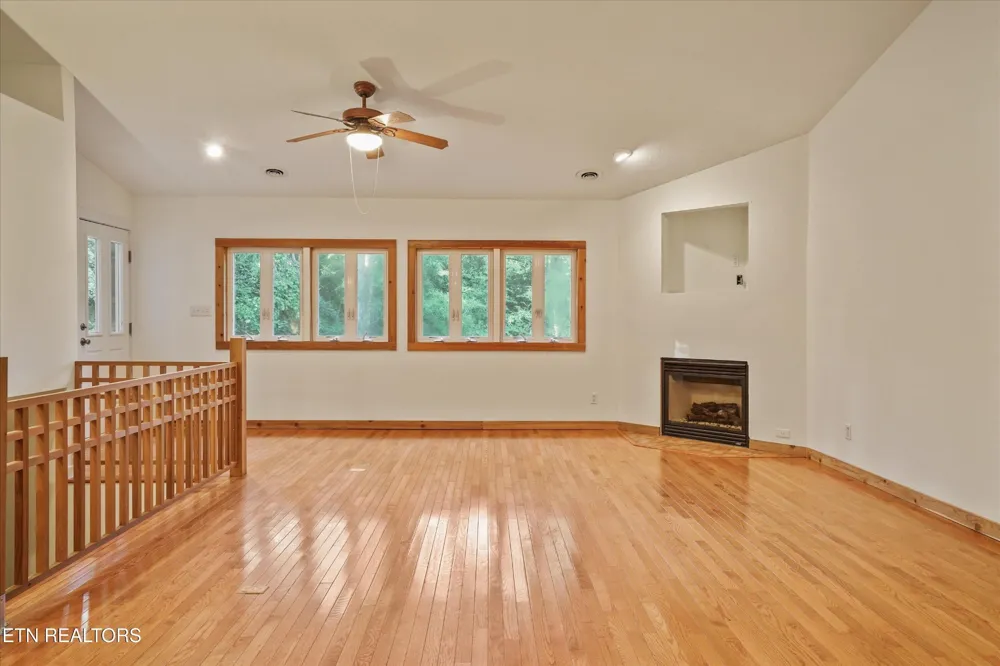 3254 Mountain Spring Way Knoxville, TN 37917