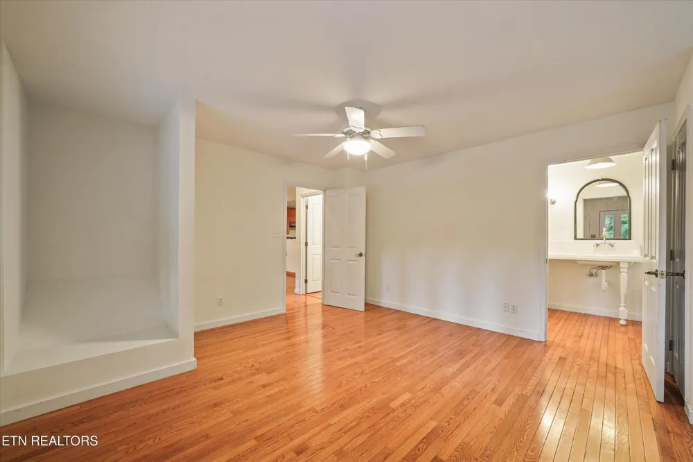 3254 Mountain Spring Way Knoxville, TN 37917