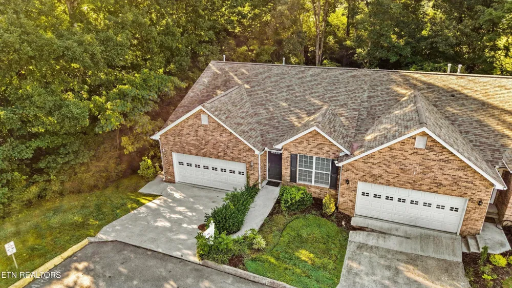 3254 Mountain Spring Way Knoxville, TN 37917