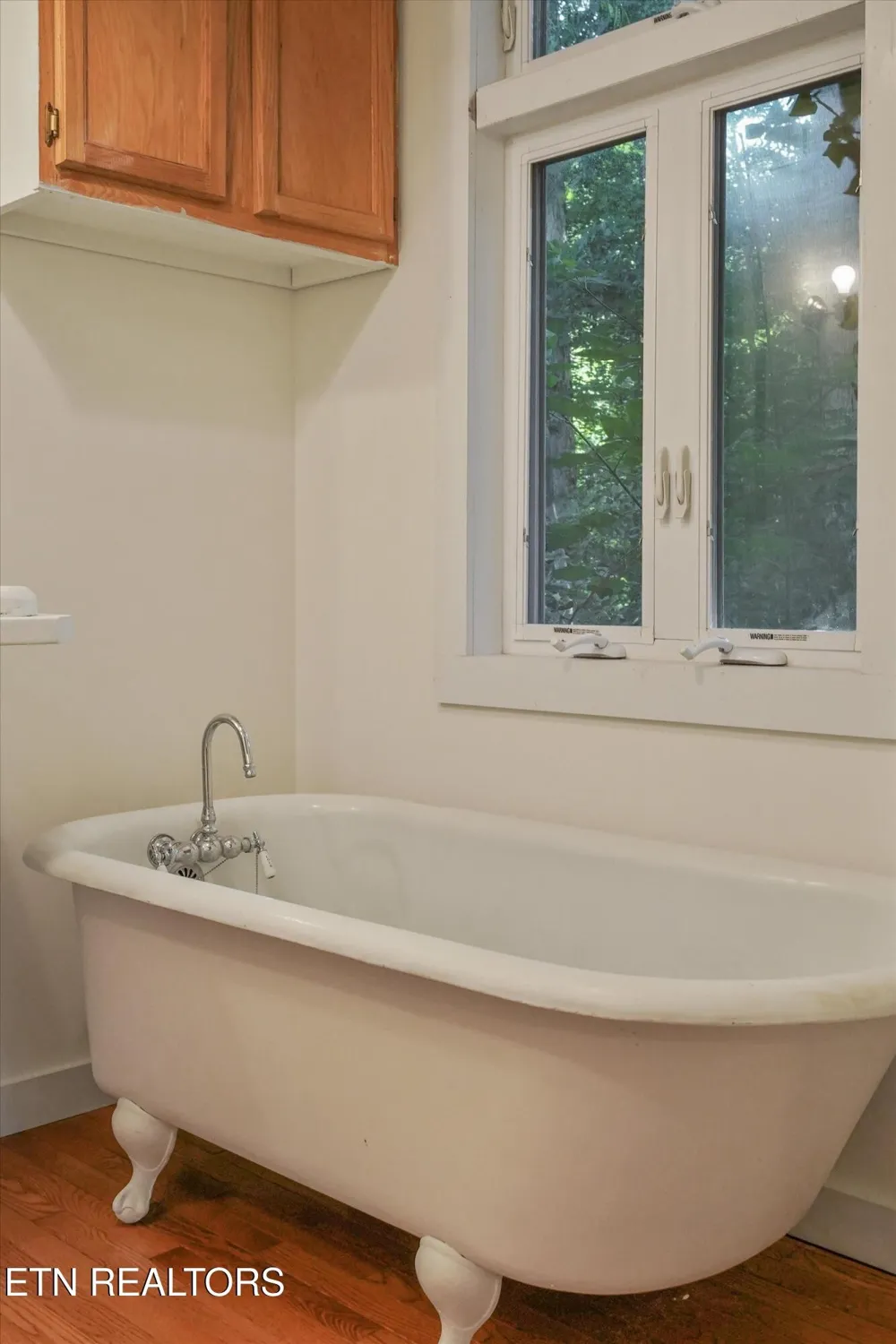 3254 Mountain Spring Way Knoxville, TN 37917