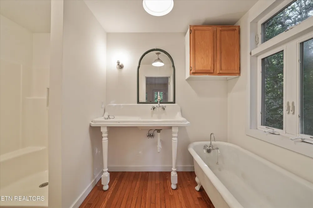 3254 Mountain Spring Way Knoxville, TN 37917