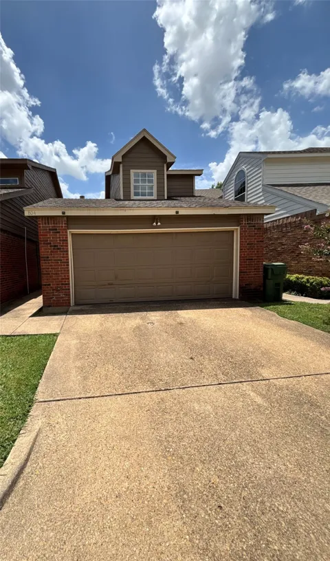 804 Saint Andrews Court
