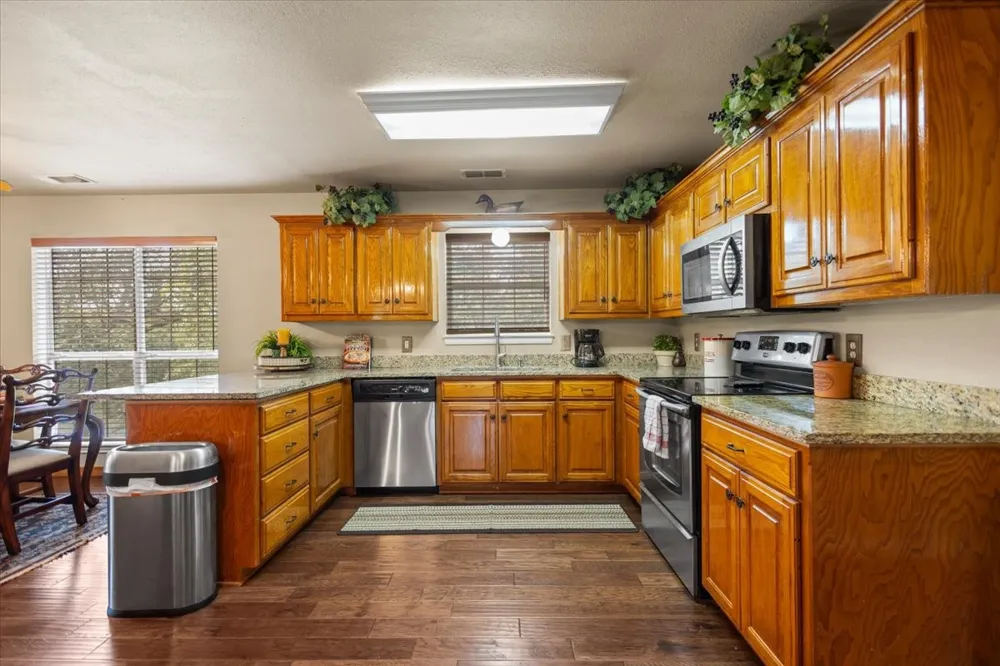 1522 Fm 17 Grand Saline, TX 75140