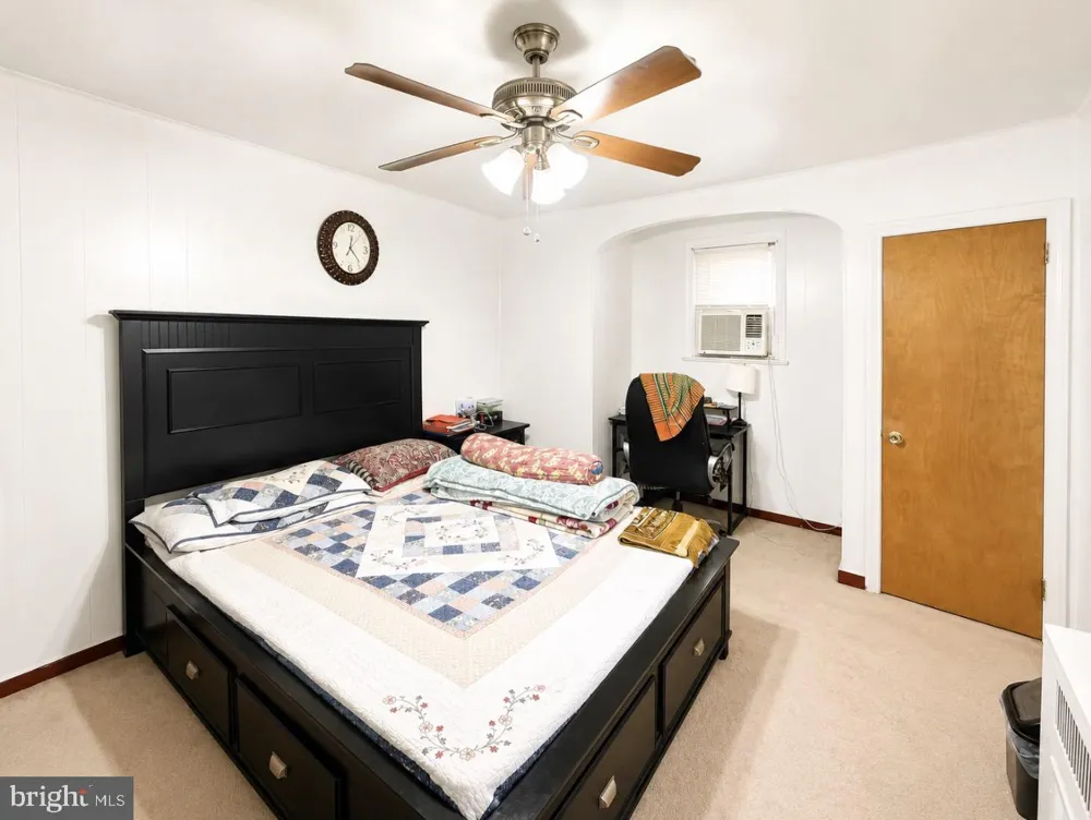 1221 KNORR STREET Philadelphia, PA 19111