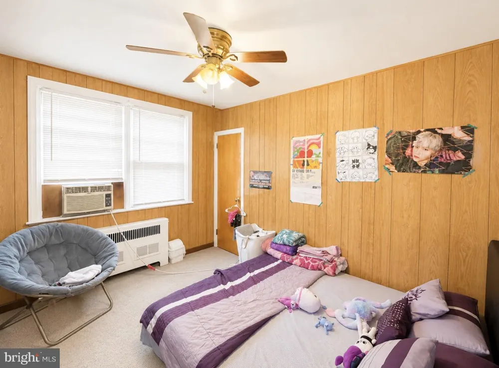 1221 KNORR STREET Philadelphia, PA 19111