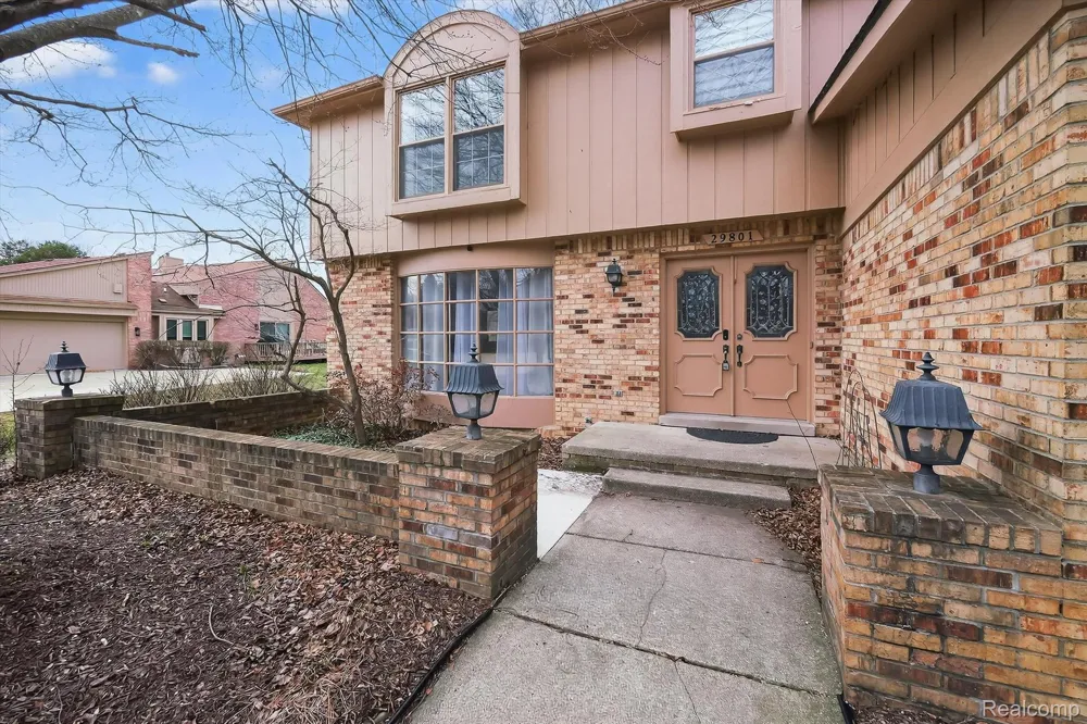 29801 Deer Run Farmington Hills City, MI 48331