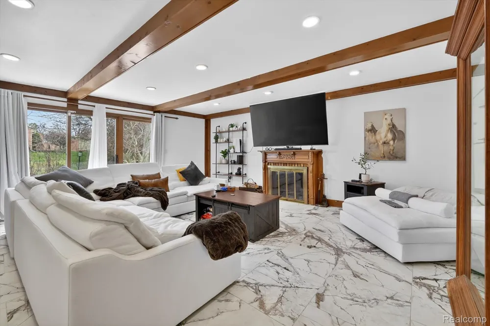 29801 Deer Run Farmington Hills City, MI 48331