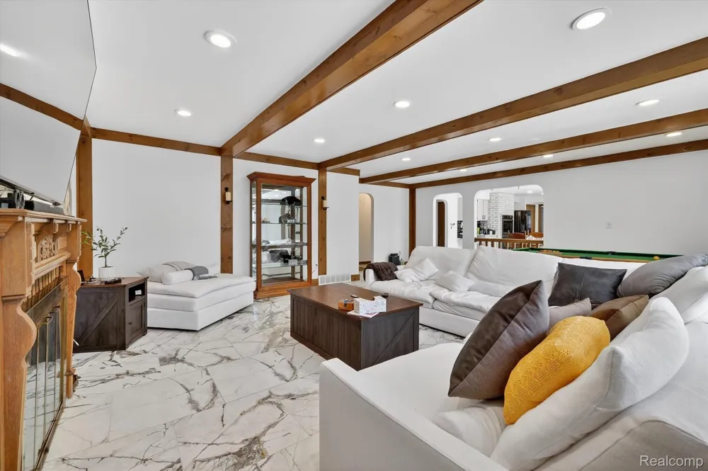 29801 Deer Run Farmington Hills City, MI 48331
