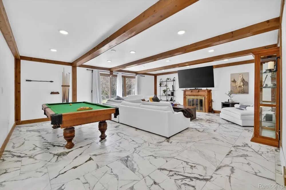 29801 Deer Run Farmington Hills City, MI 48331