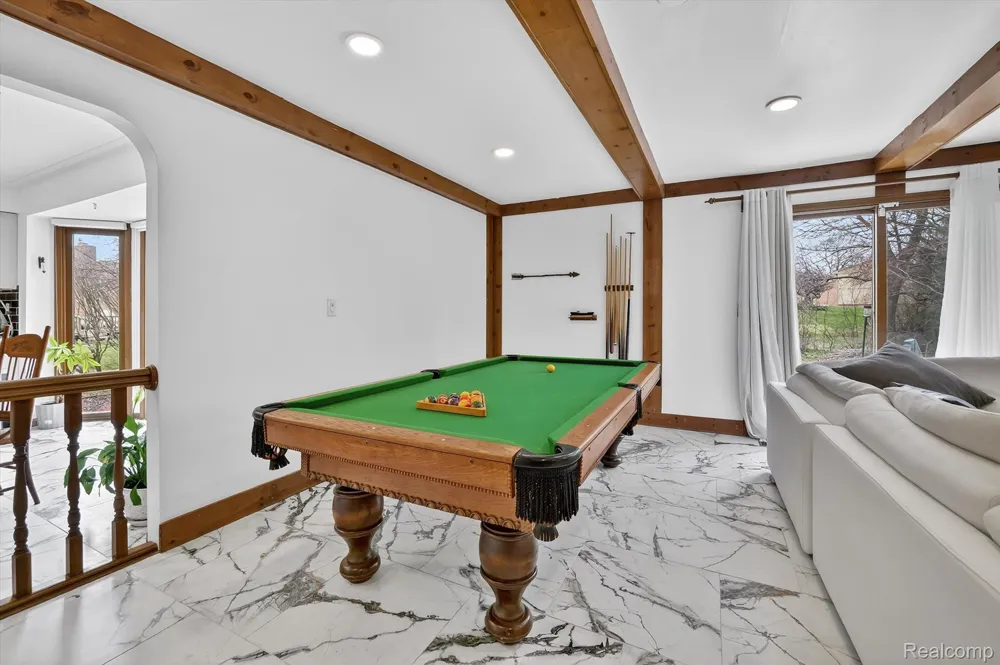 29801 Deer Run Farmington Hills City, MI 48331