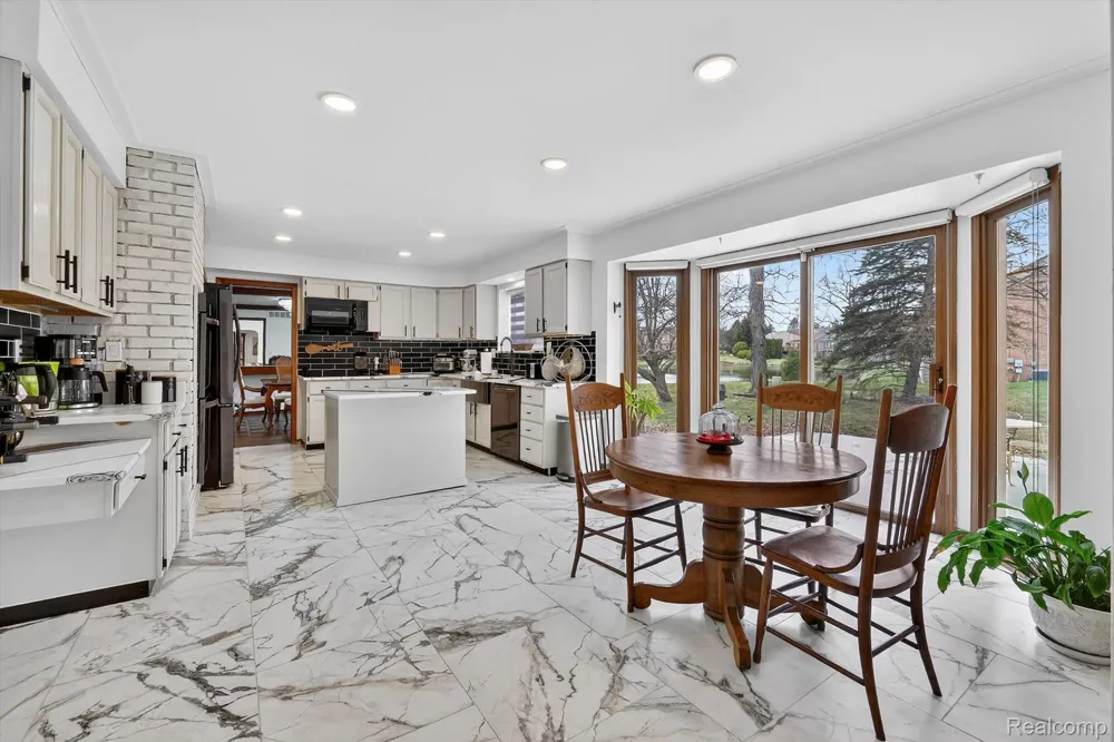 29801 Deer Run Farmington Hills City, MI 48331