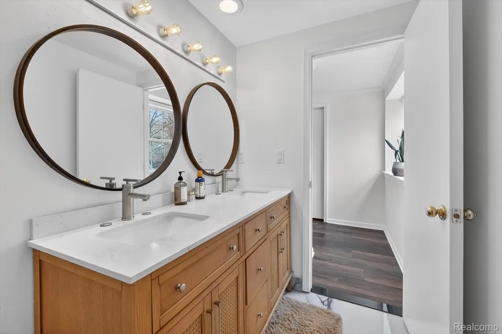 29801 Deer Run Farmington Hills City, MI 48331