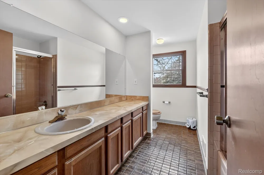 29801 Deer Run Farmington Hills City, MI 48331