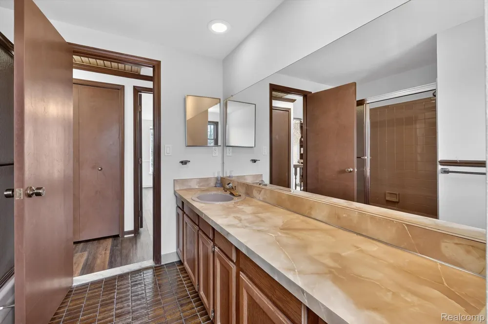 29801 Deer Run Farmington Hills City, MI 48331