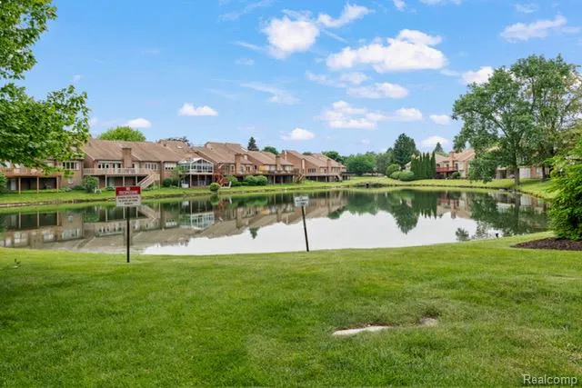 29801 Deer Run Farmington Hills City, MI 48331