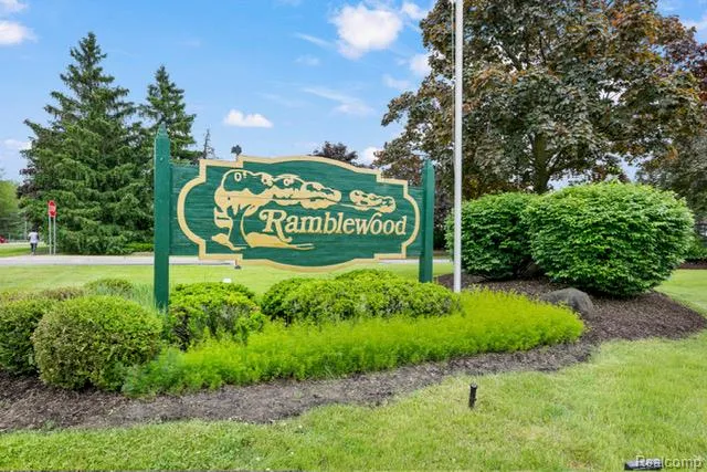 29801 Deer Run Farmington Hills City, MI 48331