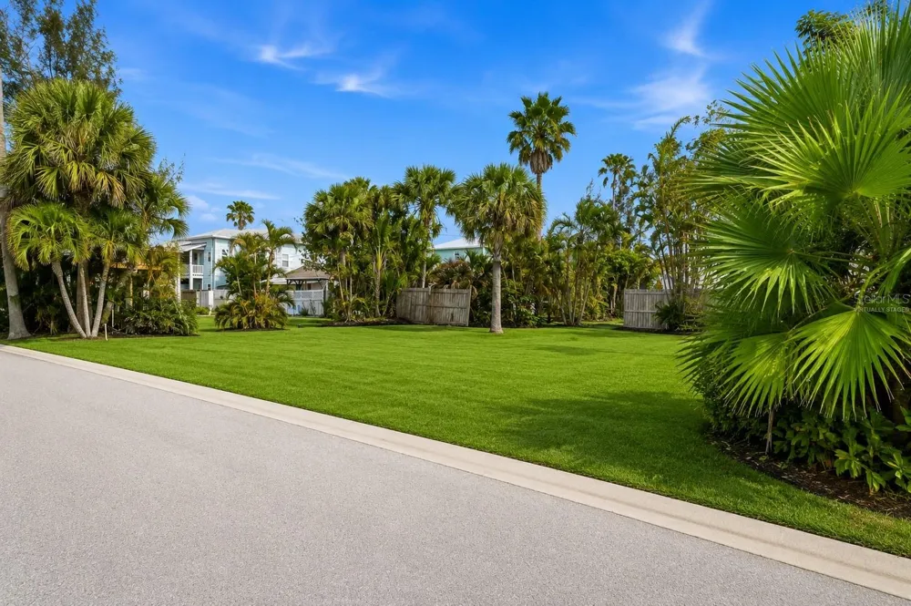 131 86TH TERRACE Treasure Island, FL 33706