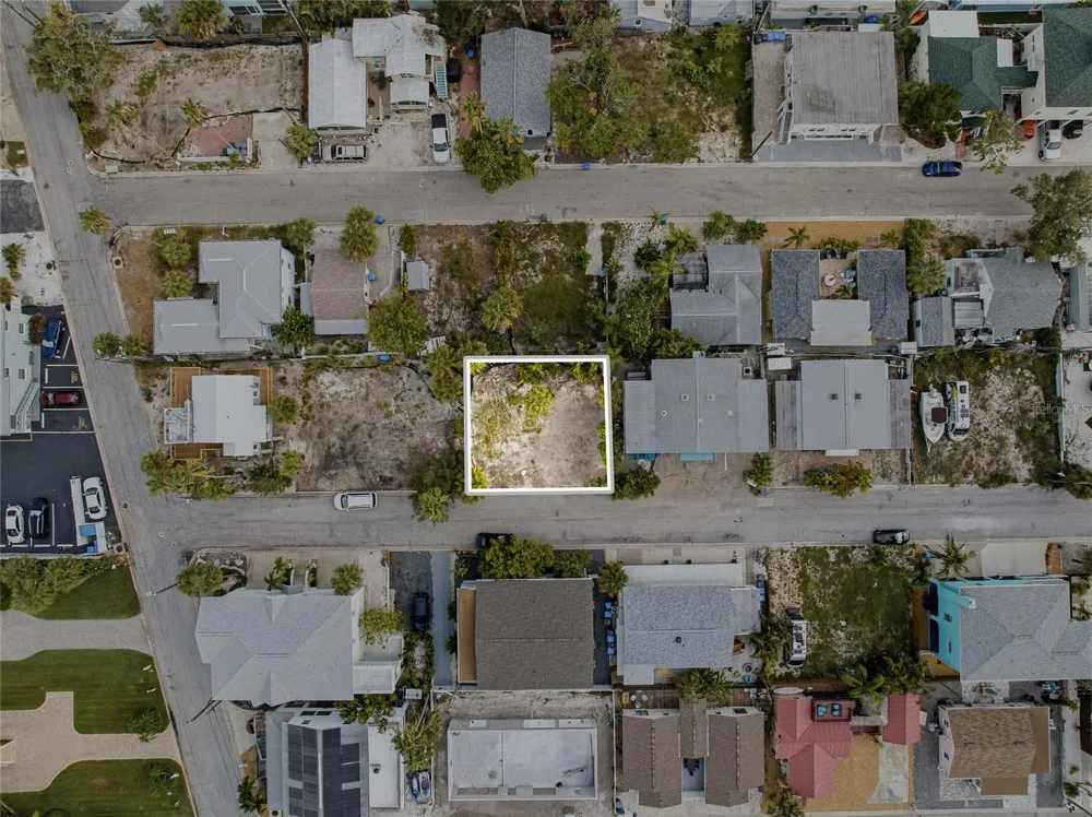 131 86TH TERRACE Treasure Island, FL 33706