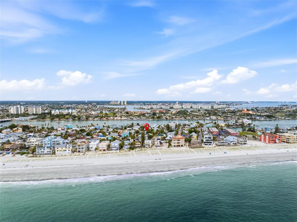 131 86TH TERRACE Treasure Island, FL 33706