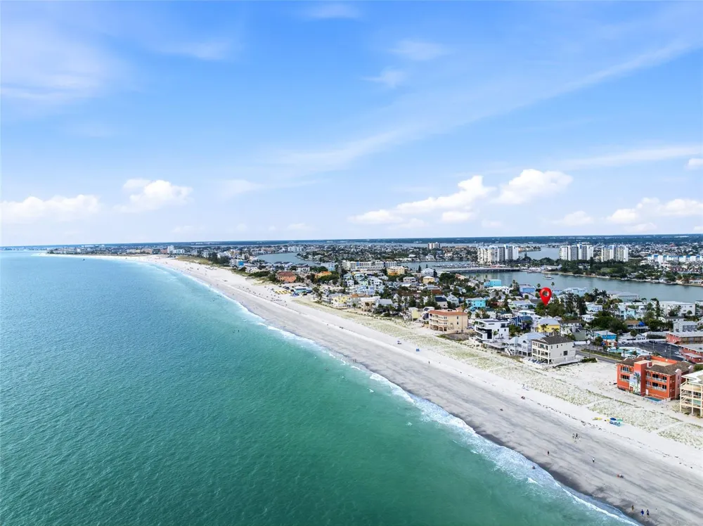 131 86TH TERRACE Treasure Island, FL 33706