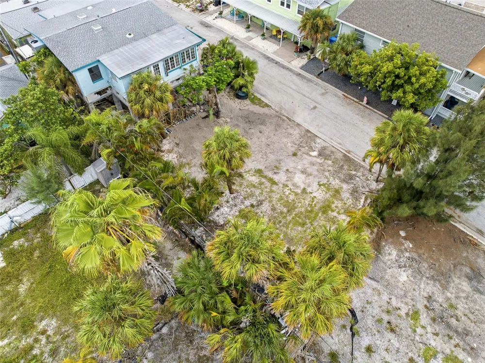 131 86TH TERRACE Treasure Island, FL 33706