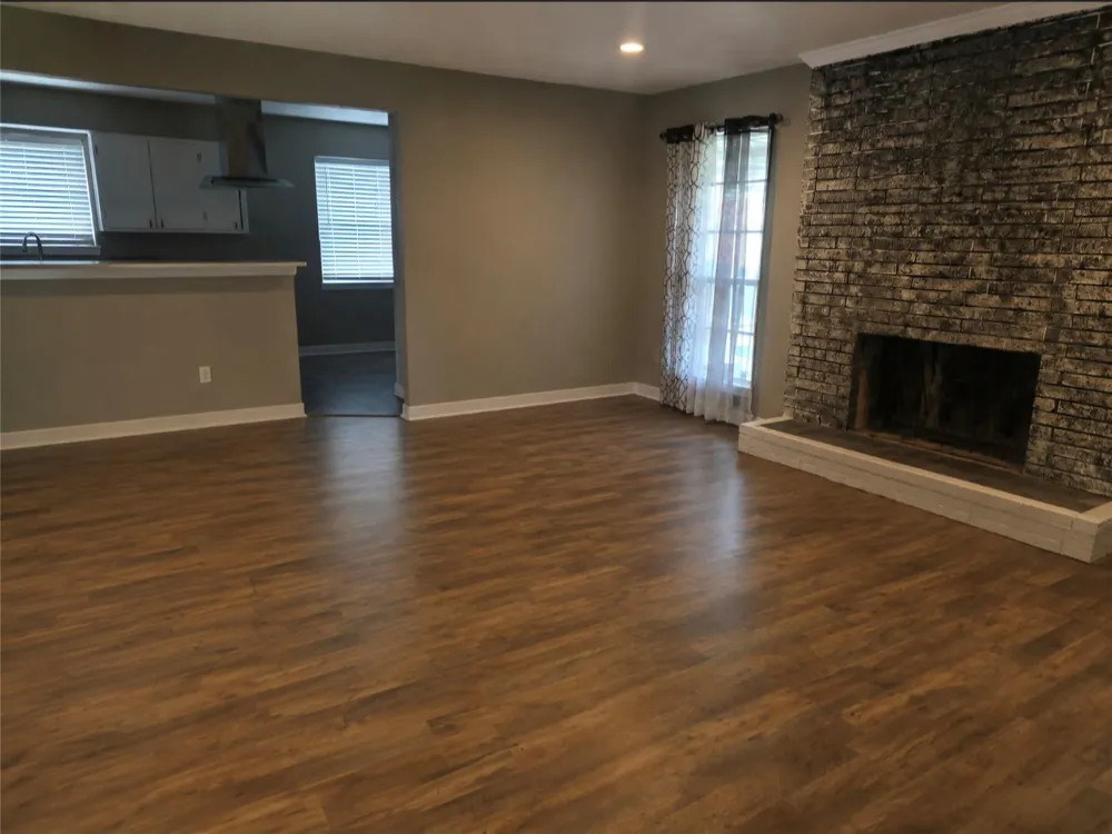 105 S Ringgold Street West Columbia, TX 77486