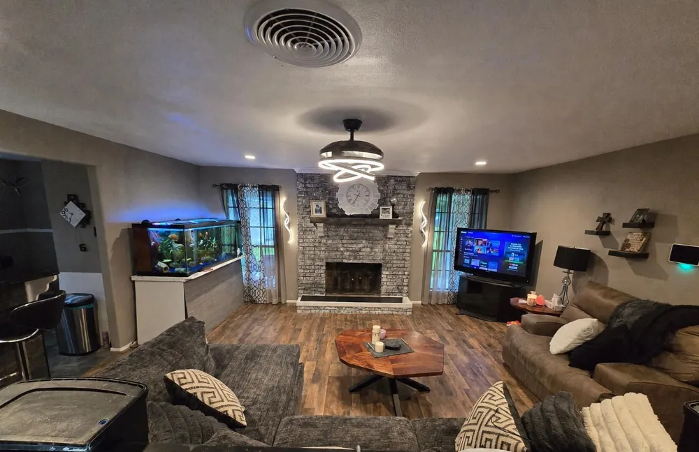 105 S Ringgold Street West Columbia, TX 77486