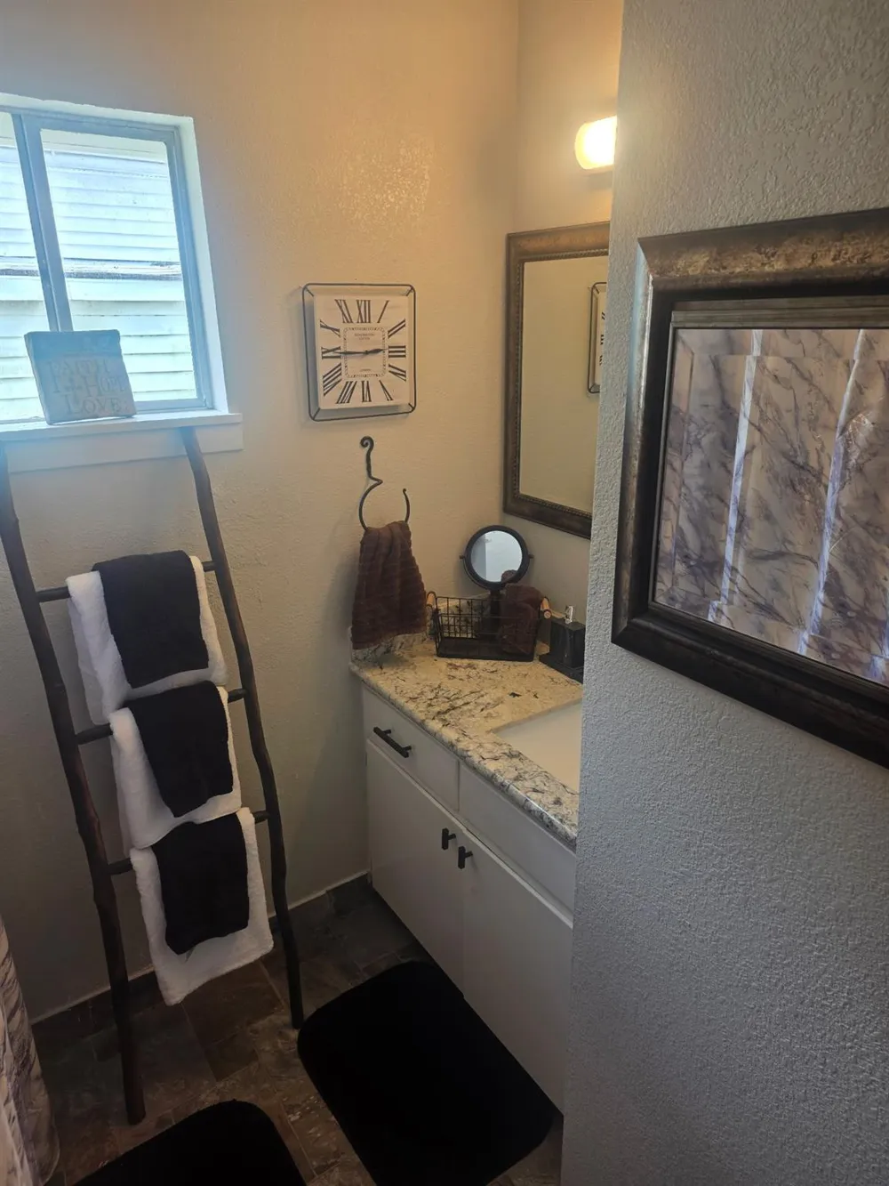 105 S Ringgold Street West Columbia, TX 77486