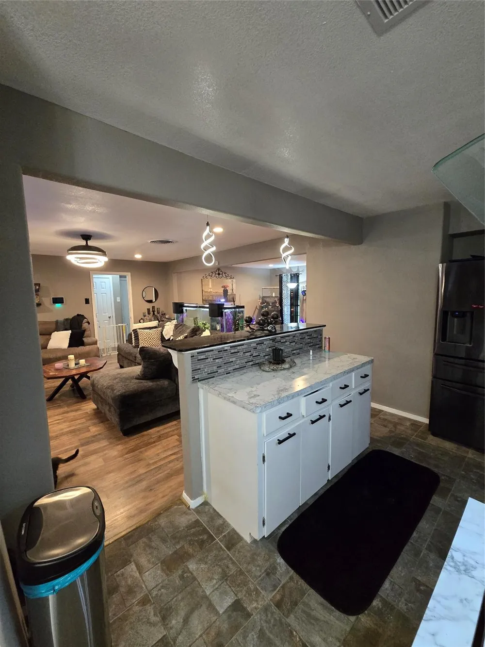 105 S Ringgold Street West Columbia, TX 77486
