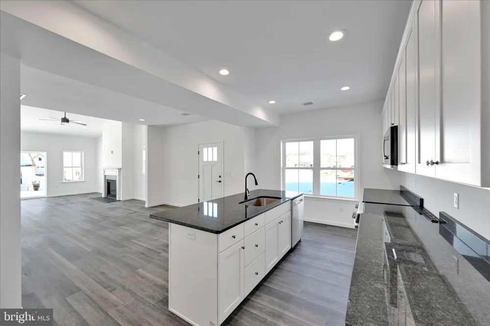 108 HILLARD FIELD Lancaster, PA 17603