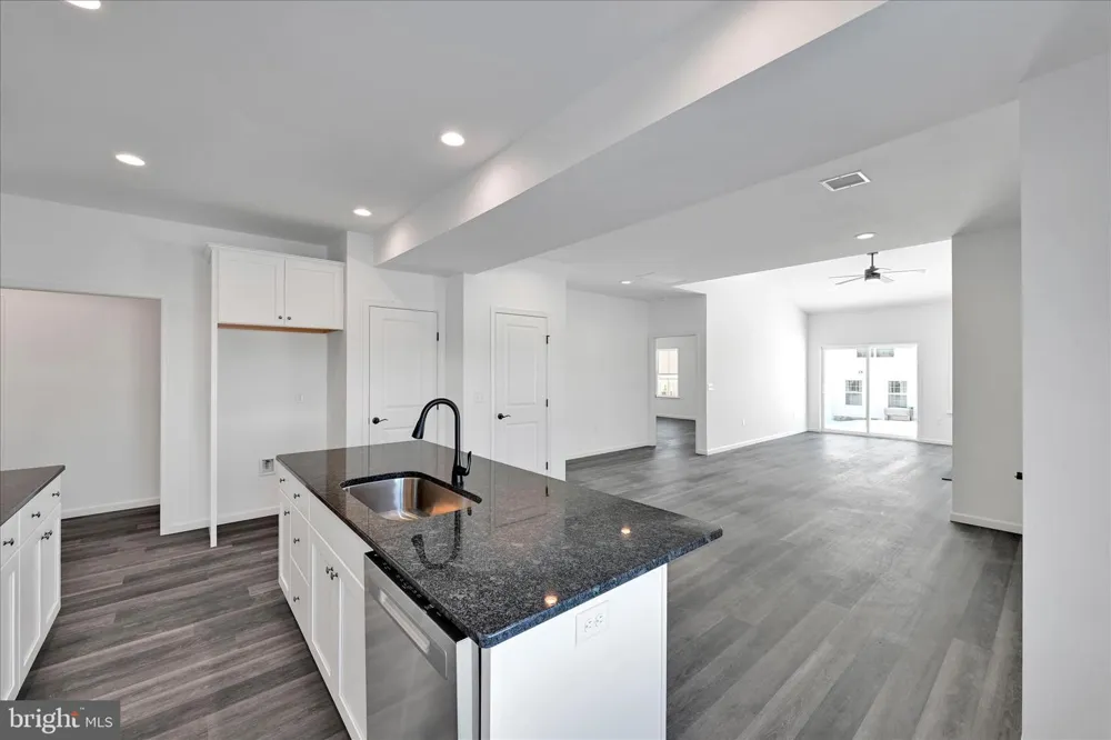 108 HILLARD FIELD Lancaster, PA 17603
