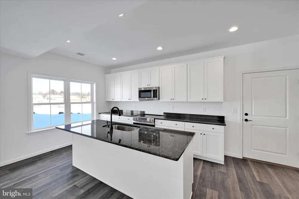108 HILLARD FIELD Lancaster, PA 17603