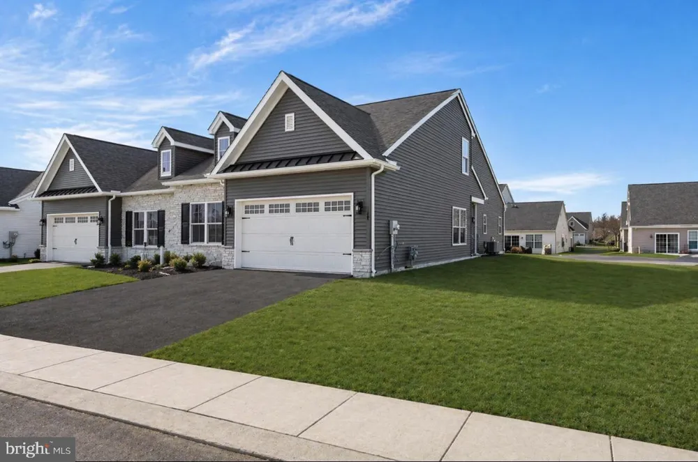 108 HILLARD FIELD Lancaster, PA 17603