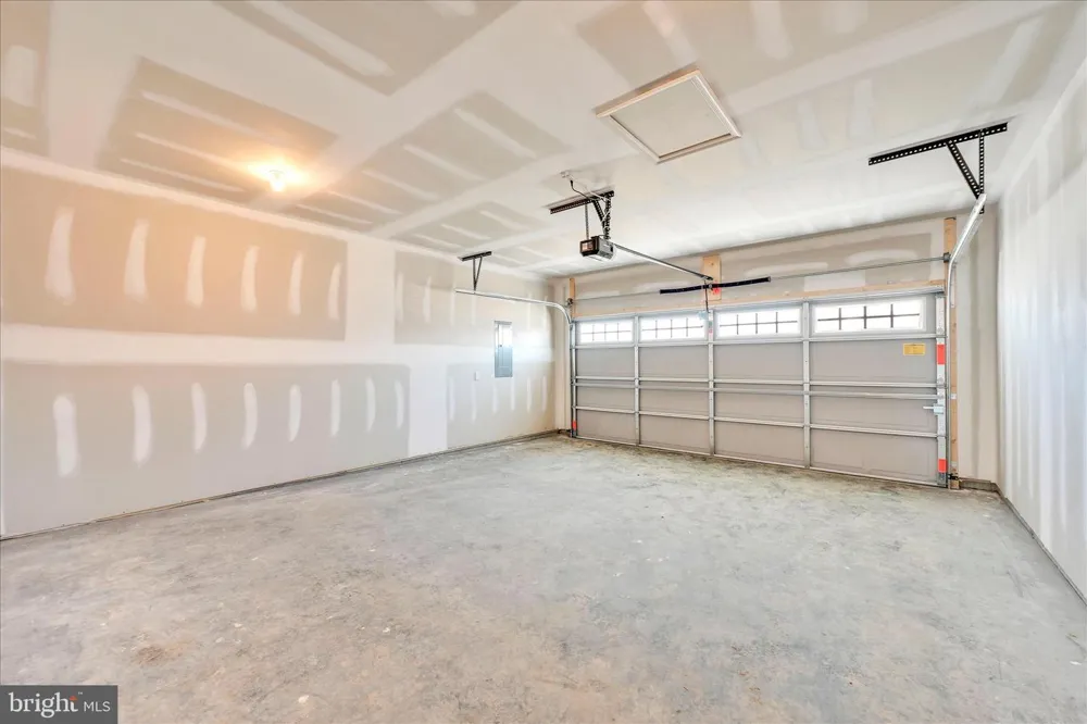 108 HILLARD FIELD Lancaster, PA 17603