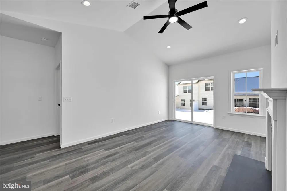 108 HILLARD FIELD Lancaster, PA 17603
