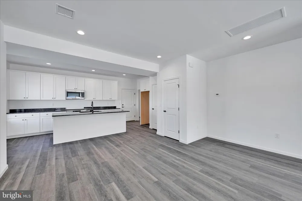 108 HILLARD FIELD Lancaster, PA 17603