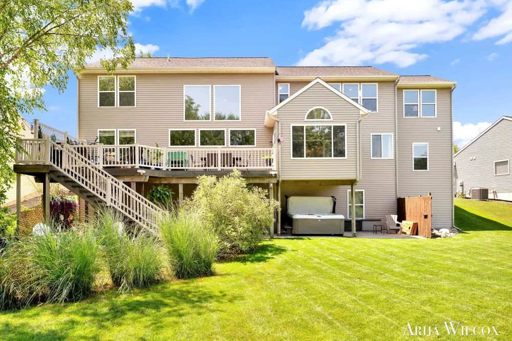 974 Dogwood Meadows Drive SE Ada, MI 49301
