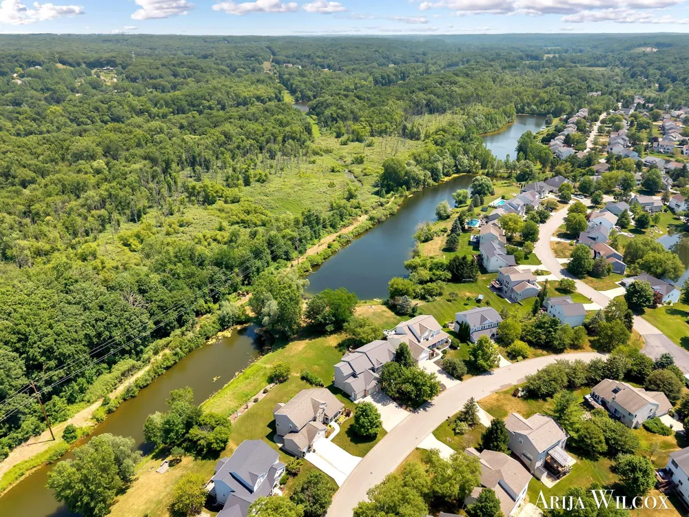 974 Dogwood Meadows Drive SE Ada, MI 49301