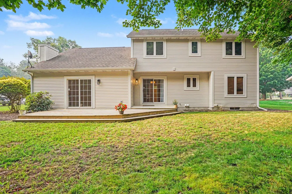 760 Brookridge Drive Norton Shores City, MI 49441